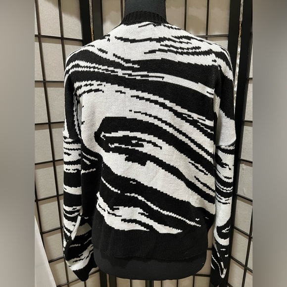 PrettyLittleThing Monochrome ZEBRA Knit Sweater CARDIGAN SIZE XXL - Picture 5 of 9